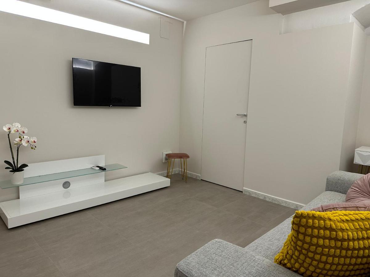 Imbriani 69 Apartment Bari Bagian luar foto
